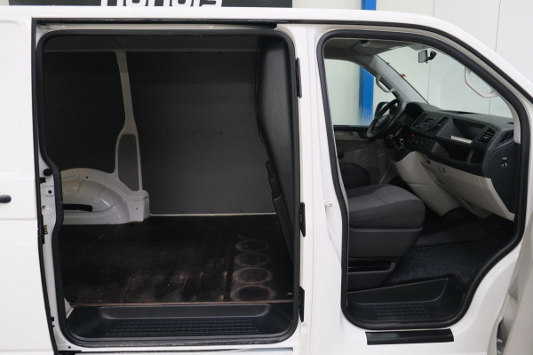 Volkswagen Transporter 2.0 TDI L1H1 - N.A.P. Airco, Trekhaak