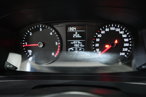 Volkswagen Transporter 2.0 TDI L1H1 - N.A.P. Airco, Trekhaak