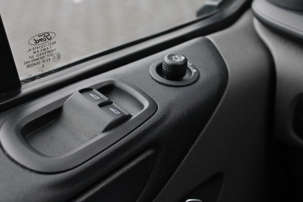 Ford Transit Custom 300 2.0 TDCI L1H1 Trend | SCI | 130pk | Adaptieve Cruise | Sync 3 Navigatie | Voorruit verwarming