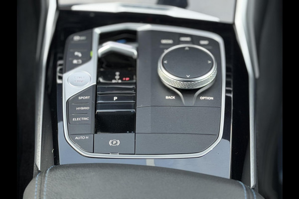 BMW 3-serie 320e High Ex. M-Sport Pro |M-Seats|Memory|Ad. M onderstel|19"|Cam|HiFi