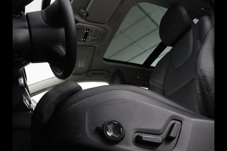 Volvo V90 2.0 T6 AWD Inscription Plug In | Panoramadak | Leder | Stoel & stuurverwarming | Trekhaak | Camera | Adaptive cruise | Carplay | Achterbankverwarming | 19'' | Harman/Kardon | PHEV