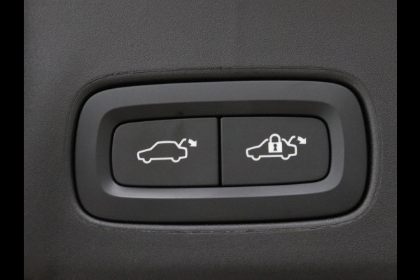 Volvo V90 2.0 T6 AWD Inscription Plug In | Panoramadak | Leder | Stoel & stuurverwarming | Trekhaak | Camera | Adaptive cruise | Carplay | Achterbankverwarming | 19'' | Harman/Kardon | PHEV