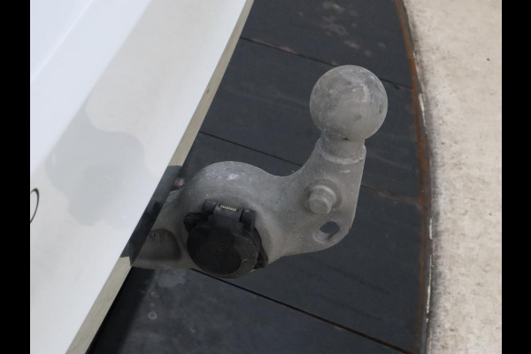 Volvo V90 2.0 T6 AWD Inscription Plug In | Panoramadak | Leder | Stoel & stuurverwarming | Trekhaak | Camera | Adaptive cruise | Carplay | Achterbankverwarming | 19'' | Harman/Kardon | PHEV