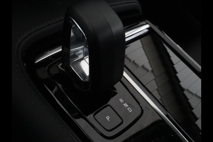 Volvo V90 2.0 T6 AWD Inscription Plug In | Panoramadak | Leder | Stoel & stuurverwarming | Trekhaak | Camera | Adaptive cruise | Carplay | Achterbankverwarming | 19'' | Harman/Kardon | PHEV