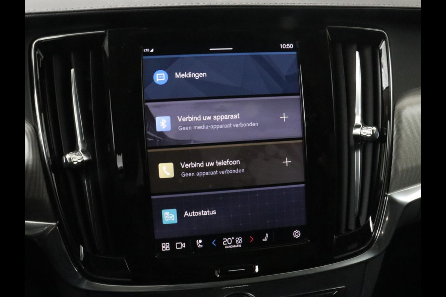 Volvo V90 2.0 T6 AWD Inscription Plug In | Panoramadak | Leder | Stoel & stuurverwarming | Trekhaak | Camera | Adaptive cruise | Carplay | Achterbankverwarming | 19'' | Harman/Kardon | PHEV