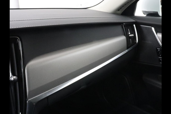Volvo V90 2.0 T6 AWD Inscription Plug In | Panoramadak | Leder | Stoel & stuurverwarming | Trekhaak | Camera | Adaptive cruise | Carplay | Achterbankverwarming | 19'' | Harman/Kardon | PHEV