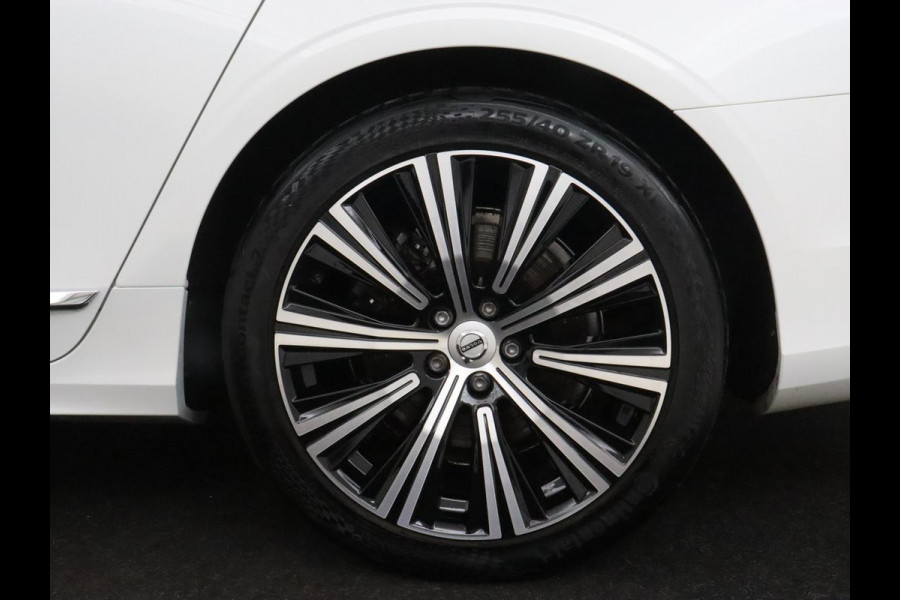 Volvo V90 2.0 T6 AWD Inscription Plug In | Panoramadak | Leder | Stoel & stuurverwarming | Trekhaak | Camera | Adaptive cruise | Carplay | Achterbankverwarming | 19'' | Harman/Kardon | PHEV