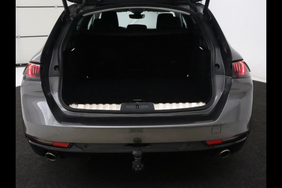 Peugeot 508 1.6 HYbrid Allure | Trekhaak | Adaptive cruise | Half leder | Camera | Carplay | Navigatie | Sfeerverlichting | Full LED | Climate control | PHEV | Plug In