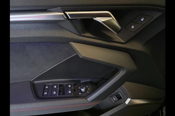 Audi RS3 Sportback 2.5 TFSI RS3 / Pano / B&O / Matrix LED / Dealer onderhouden / Full options / HUD / RS Zetels / GPS Track&Trace