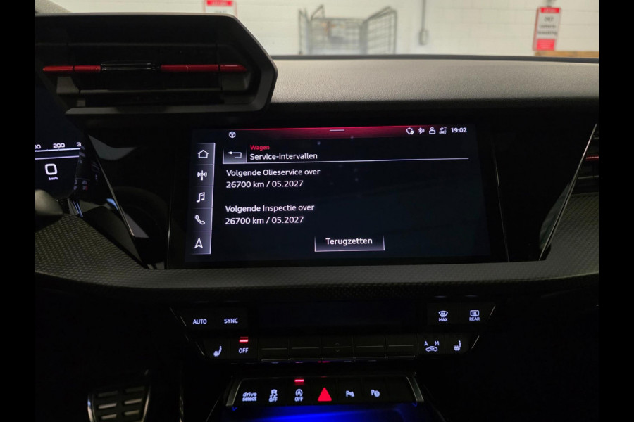 Audi RS3 Sportback 2.5 TFSI RS3 / Pano / B&O / Matrix LED / Dealer onderhouden / Full options / HUD / RS Zetels / GPS Track&Trace