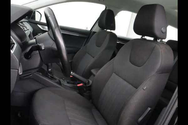 Škoda Octavia 1.0 TSI Style | Stoelverwarming | Camera | Trekhaak | Carplay | Navigatie | Canton Sound | Sfeerverlichting | Full LED | Climate control | Cruise control | Keyless