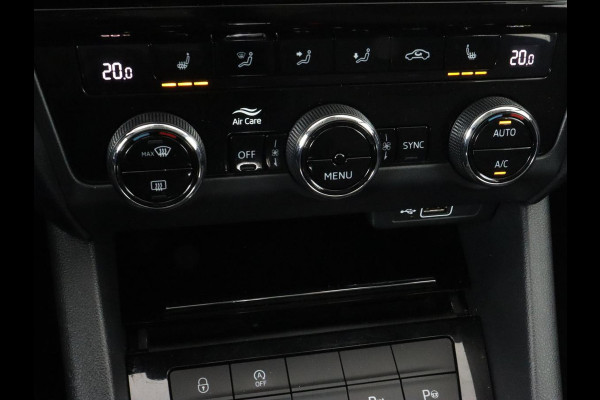 Škoda Octavia 1.0 TSI Style | Stoelverwarming | Camera | Trekhaak | Carplay | Navigatie | Canton Sound | Sfeerverlichting | Full LED | Climate control | Cruise control | Keyless