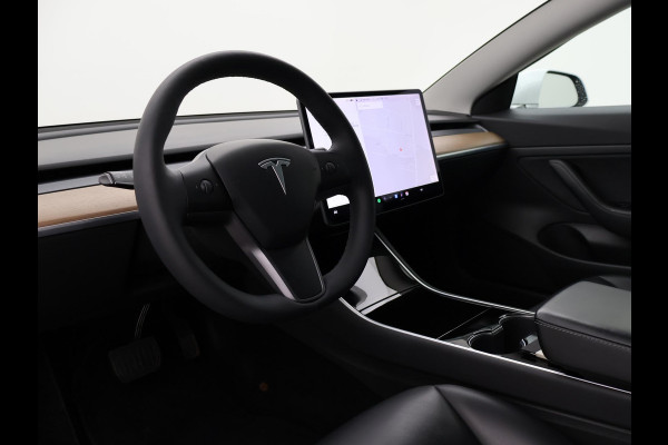 Tesla Model 3 60 kWh RWD *BTW* + LEDER | AUTOPILOT | PANORAMA | 3 CAMERA'S | PRIVACY GLASS