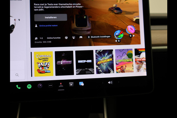 Tesla Model 3 60 kWh RWD *BTW* + LEDER | AUTOPILOT | PANORAMA | 3 CAMERA'S | PRIVACY GLASS