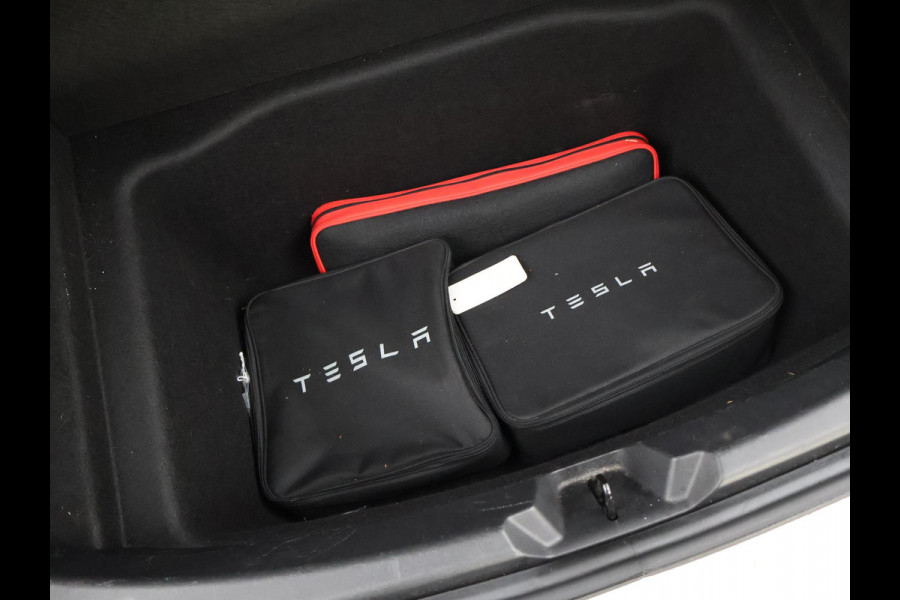 Tesla Model 3 60 kWh RWD *BTW* + LEDER | AUTOPILOT | PANORAMA | 3 CAMERA'S | PRIVACY GLASS