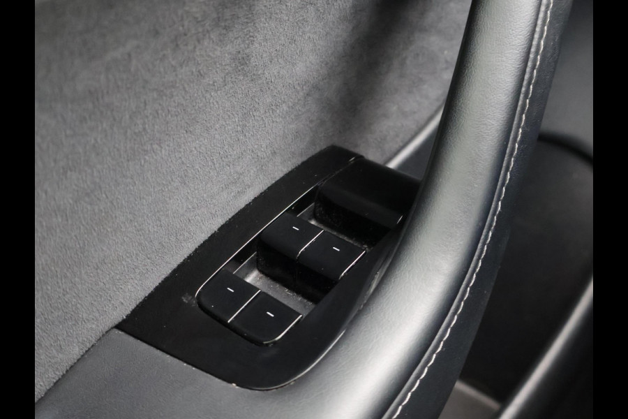 Tesla Model 3 60 kWh RWD *BTW* + LEDER | AUTOPILOT | PANORAMA | 3 CAMERA'S | PRIVACY GLASS
