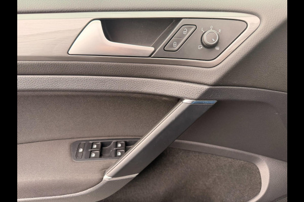 Volkswagen Golf 1.4 TSI DSG Allstar Schuif/opendak Cruise Navigatie Stoelverw Clima Parkpilot