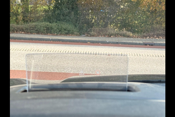 Ford Kuga 1.5 Ecublue ST-Line 120pk Automaat | Wegklapbare trekhaak | Adaptieve Cruise | Winterpack | 1.500kg Trekgewicht | Head up Display