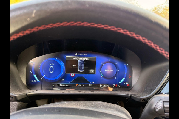 Ford Kuga 1.5 Ecublue ST-Line 120pk Automaat | Wegklapbare trekhaak | Adaptieve Cruise | Winterpack | 1.500kg Trekgewicht | Head up Display