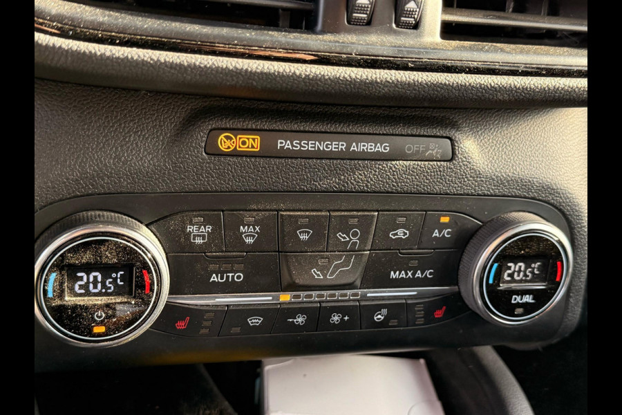 Ford Kuga 1.5 Ecublue ST-Line 120pk Automaat | Wegklapbare trekhaak | Adaptieve Cruise | Winterpack | 1.500kg Trekgewicht | Head up Display