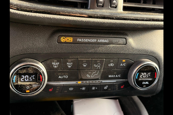 Ford Kuga 1.5 Ecublue ST-Line 120pk Automaat | Wegklapbare trekhaak | Adaptieve Cruise | Winterpack | 1.500kg Trekgewicht | Head up Display