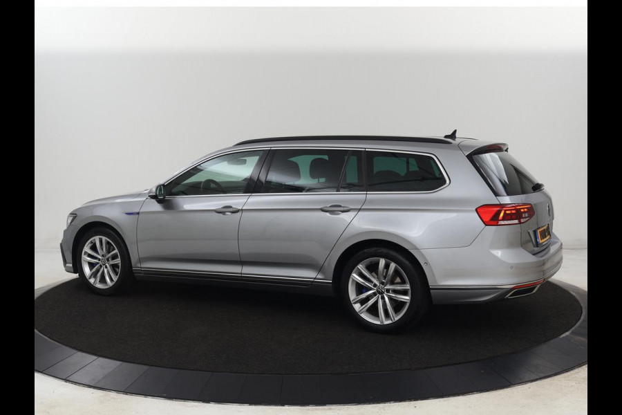Volkswagen Passat 1.4 TSI GTE | Standkachel | Adaptive cruise | Stoelverwarming | Camera | Matrix LED | Carplay | Side Assist | Massage | PDC | Navigatie | PHEV | Plug In