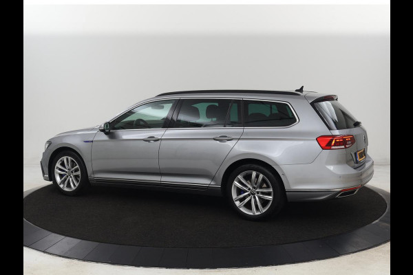 Volkswagen Passat 1.4 TSI GTE | Standkachel | Adaptive cruise | Stoelverwarming | Camera | Matrix LED | Carplay | Side Assist | Massage | PDC | Navigatie | PHEV | Plug In