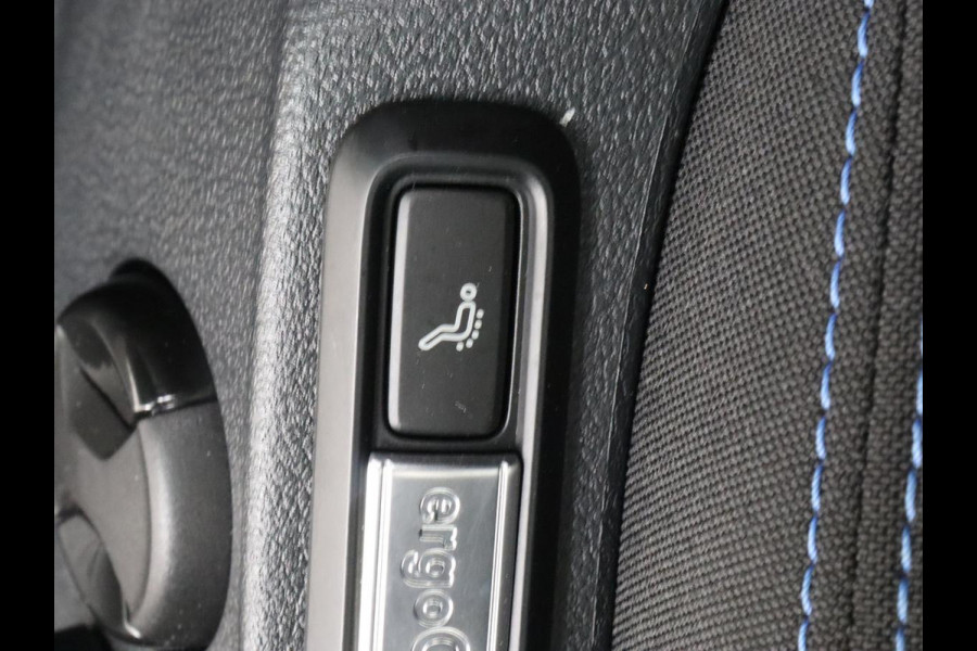 Volkswagen Passat 1.4 TSI GTE | Standkachel | Adaptive cruise | Stoelverwarming | Camera | Matrix LED | Carplay | Side Assist | Massage | PDC | Navigatie | PHEV | Plug In