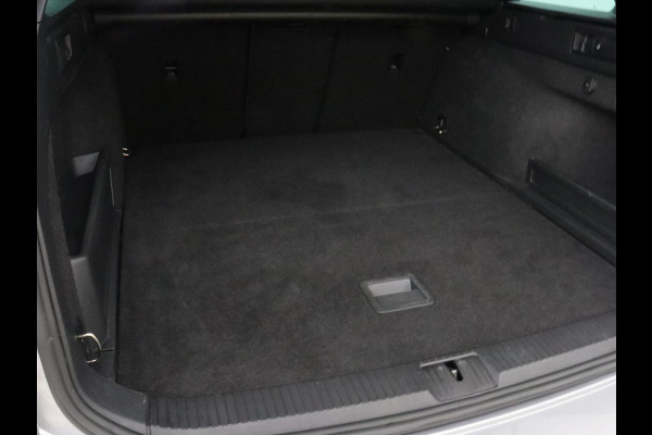 Volkswagen Passat 1.4 TSI GTE | Standkachel | Adaptive cruise | Stoelverwarming | Camera | Matrix LED | Carplay | Side Assist | Massage | PDC | Navigatie | PHEV | Plug In