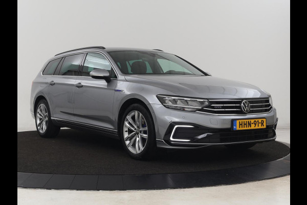 Volkswagen Passat 1.4 TSI GTE | Standkachel | Adaptive cruise | Stoelverwarming | Camera | Matrix LED | Carplay | Side Assist | Massage | PDC | Navigatie | PHEV | Plug In