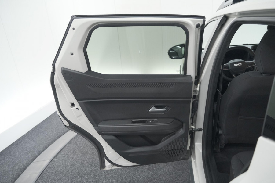Dacia Duster 1.6 Hybrid 140 Journey | 360 Camera | Pack Winter | Dodehoekdetectie | Apple Carplay