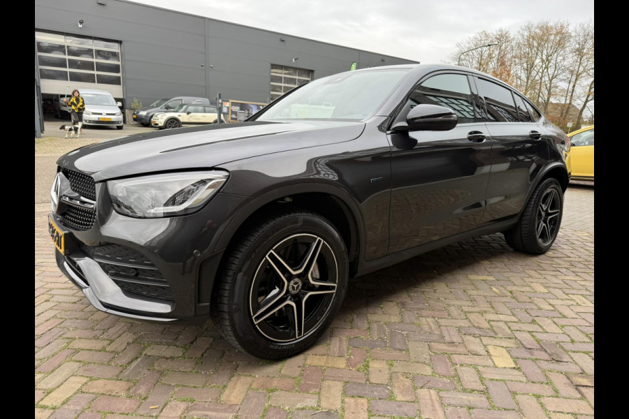 Mercedes-Benz GLC Coupé 300e 4MATIC / Trekhaak / Elec-Achterklep / NAVI + Camera / Leder-Alcantara incl. Verwarming