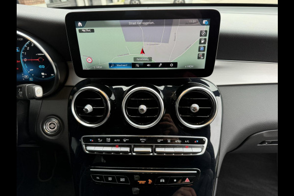 Mercedes-Benz GLC Coupé 300e 4MATIC / Trekhaak / Elec-Achterklep / NAVI + Camera / Leder-Alcantara incl. Verwarming