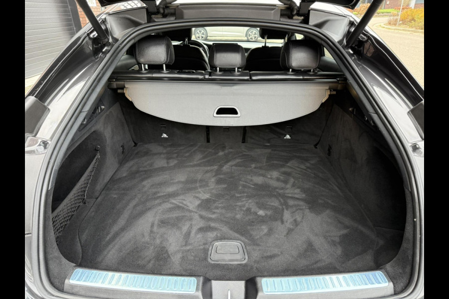 Mercedes-Benz GLC Coupé 300e 4MATIC / Trekhaak / Elec-Achterklep / NAVI + Camera / Leder-Alcantara incl. Verwarming