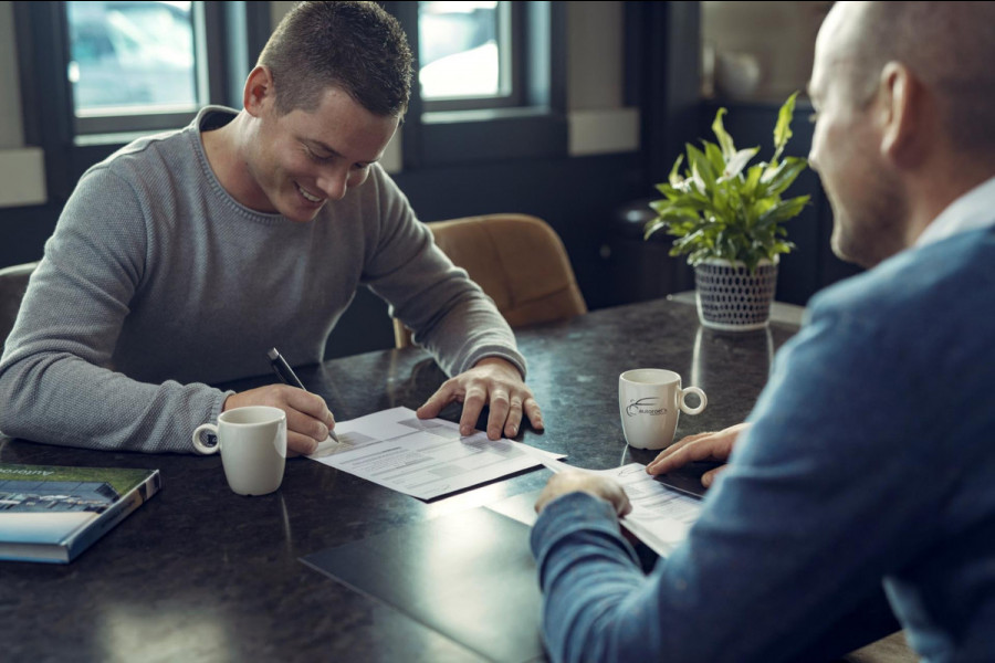 Mercedes-Benz GLC Coupé 300e 4MATIC / Trekhaak / Elec-Achterklep / NAVI + Camera / Leder-Alcantara incl. Verwarming