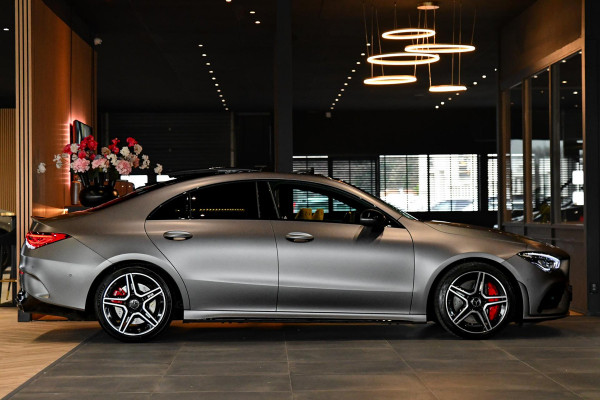 Mercedes-Benz CLA-Klasse 35 AMG 4MATIC. Pano, Distro+, 360, Multibeam, Sfeer, Dodeh, CarPlay!
