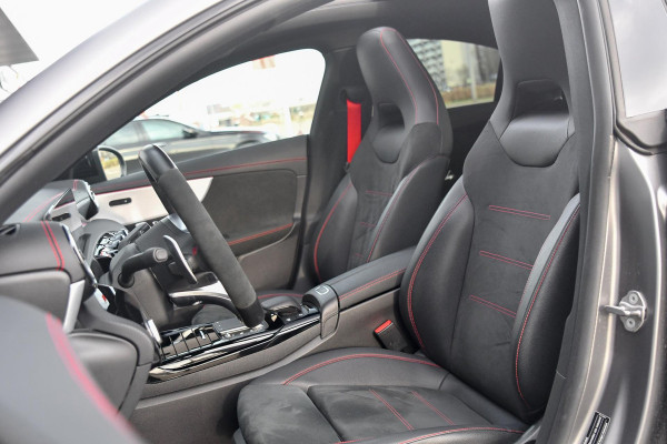 Mercedes-Benz CLA-Klasse 35 AMG 4MATIC. Pano, Distro+, 360, Multibeam, Sfeer, Dodeh, CarPlay!
