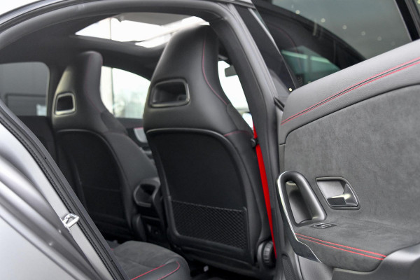 Mercedes-Benz CLA-Klasse 35 AMG 4MATIC. Pano, Distro+, 360, Multibeam, Sfeer, Dodeh, CarPlay!