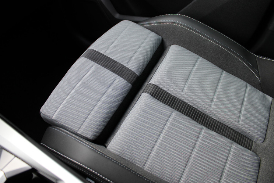 Opel Grandland 1.2 Turbo Hybrid GS NIEUW MODEL | TREKHAAK ACTIE! | Navigatie | AGR | Gelijk beschikbaar