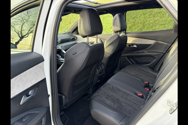 Peugeot 3008 1.6 PureTech GT Alcantara | Massagestoel | Pano | Camera achter | Nightvision