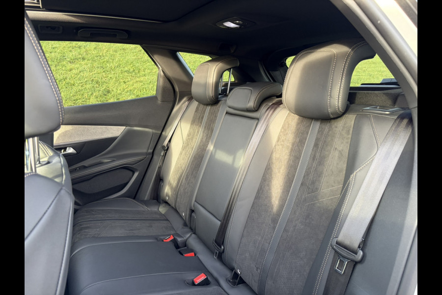 Peugeot 3008 1.6 PureTech GT Alcantara | Massagestoel | Pano | Camera achter | Nightvision