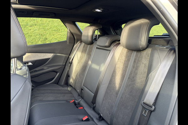 Peugeot 3008 1.6 PureTech GT Alcantara | Massagestoel | Pano | Camera achter | Nightvision