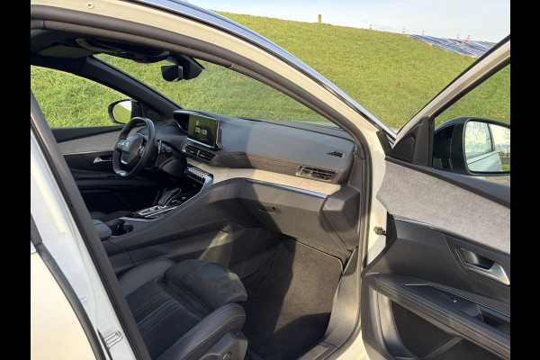 Peugeot 3008 1.6 PureTech GT Alcantara | Massagestoel | Pano | Camera achter | Nightvision