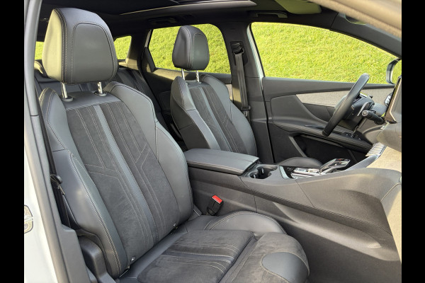 Peugeot 3008 1.6 PureTech GT Alcantara | Massagestoel | Pano | Camera achter | Nightvision