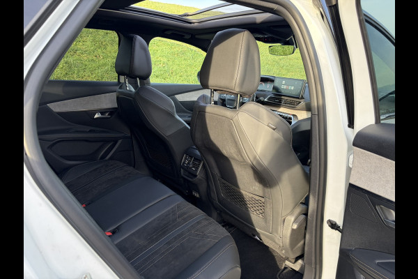 Peugeot 3008 1.6 PureTech GT Alcantara | Massagestoel | Pano | Camera achter | Nightvision