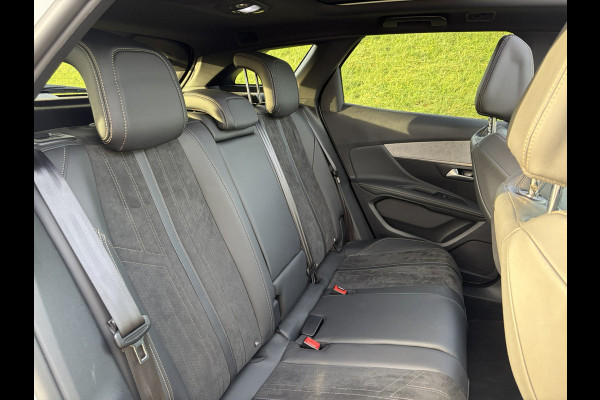 Peugeot 3008 1.6 PureTech GT Alcantara | Massagestoel | Pano | Camera achter | Nightvision