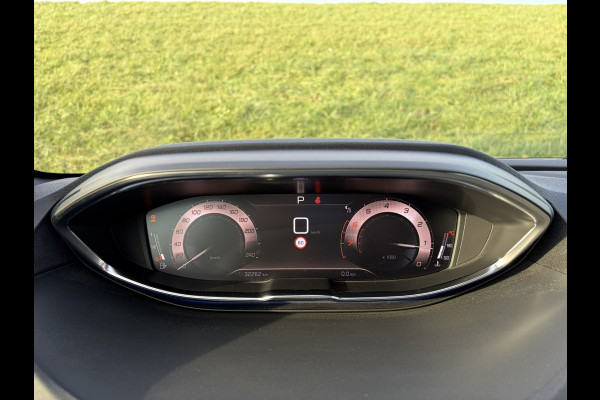 Peugeot 3008 1.6 PureTech GT Alcantara | Massagestoel | Pano | Camera achter | Nightvision