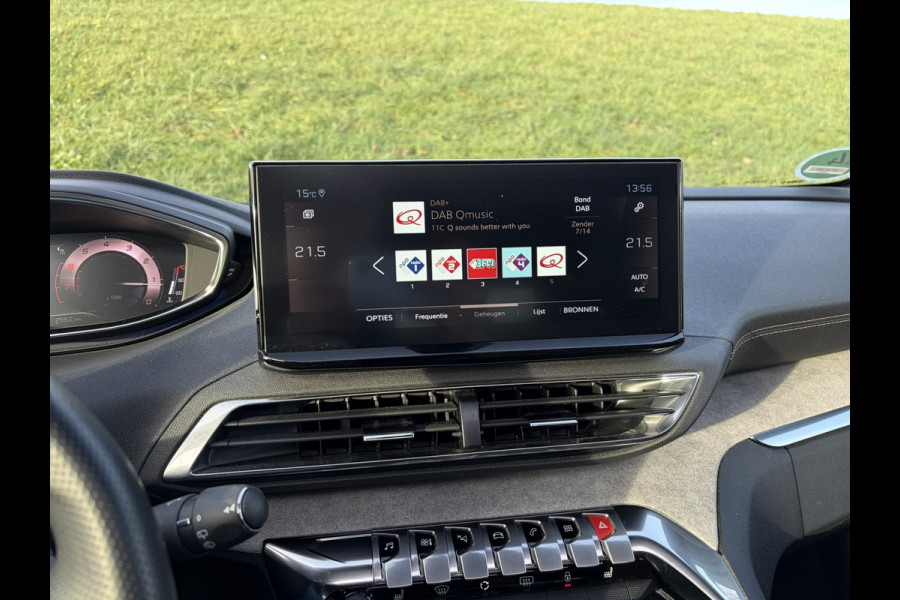 Peugeot 3008 1.6 PureTech GT Alcantara | Massagestoel | Pano | Camera achter | Nightvision