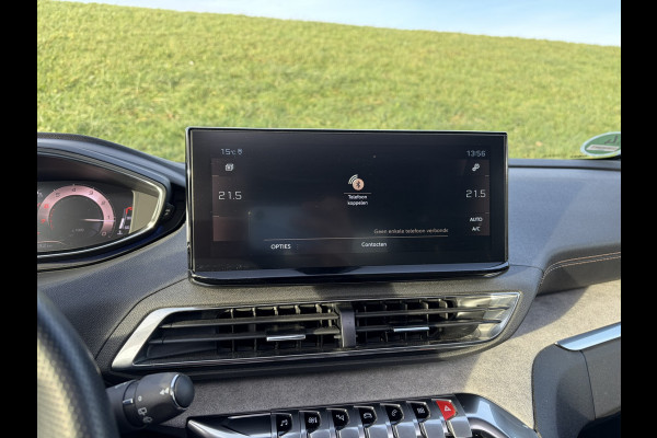 Peugeot 3008 1.6 PureTech GT Alcantara | Massagestoel | Pano | Camera achter | Nightvision