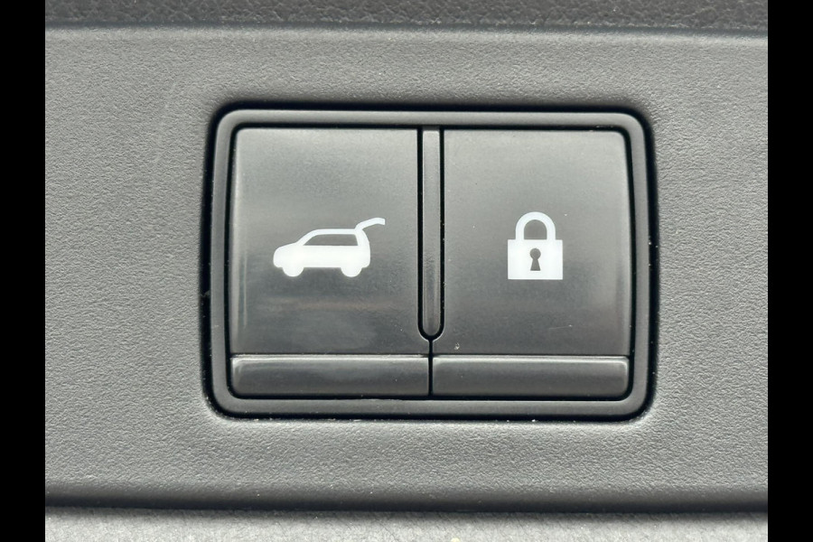 Nissan QASHQAI 1.3 MHEV Xtronic Business Premium Automaat Full LED Adaptive cruise Climate Stoel- en stuurverwaming Pano Navi